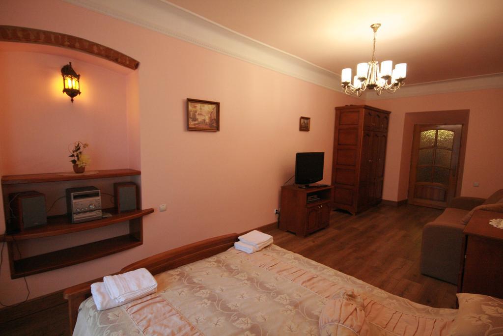 Historical Centre Apartments Lviv Buitenkant foto